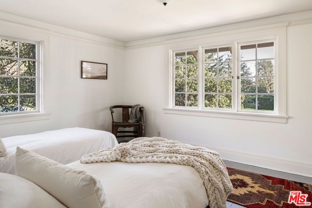 2107 Santa Rosa Avenue, Altadena, CA 91001