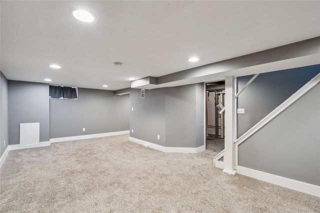 826 21st Avenue SW, Cedar Rapids, IA 52404