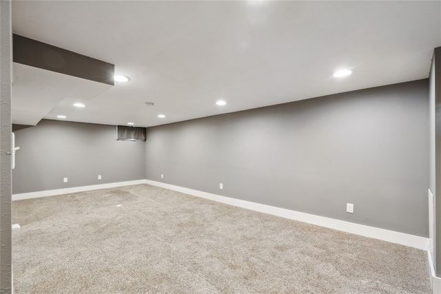 826 21st Avenue SW, Cedar Rapids, IA 52404