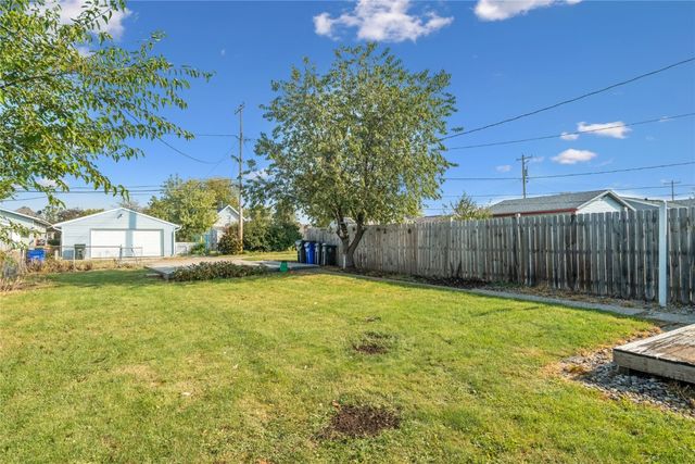 826 21st Avenue SW, Cedar Rapids, IA 52404