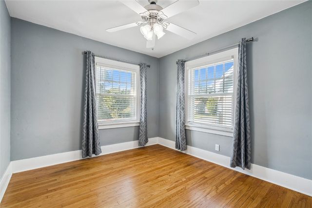 826 21st Avenue SW, Cedar Rapids, IA 52404