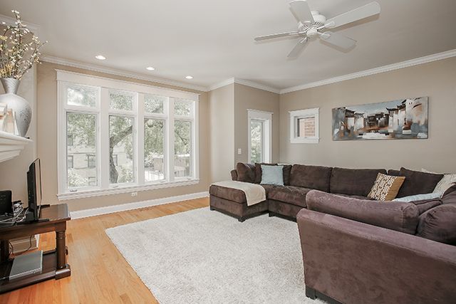 3836 N Janssen Avenue 2, Chicago, IL 60613