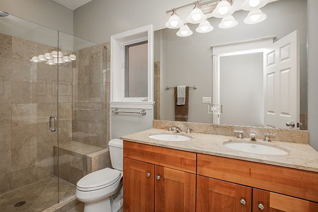 3836 N Janssen Avenue 2, Chicago, IL 60613
