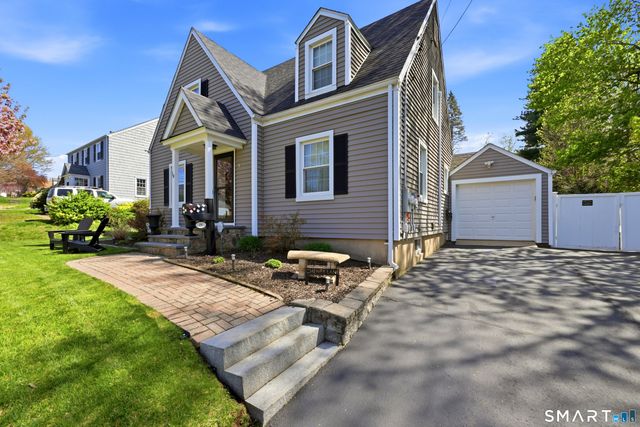 19 Cheney Lane, Newington, CT 06111