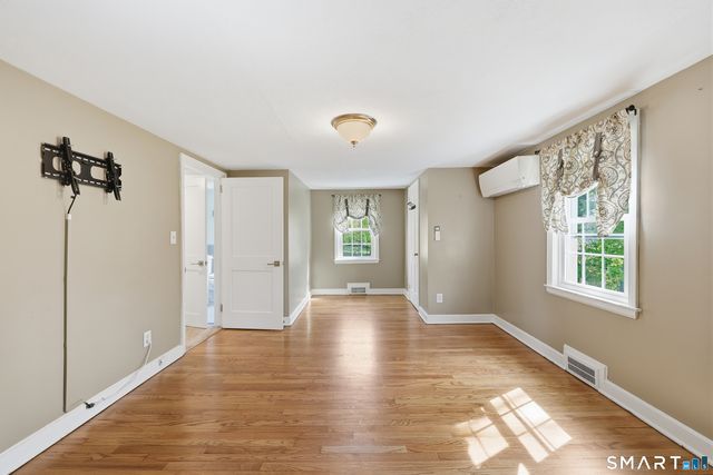 19 Cheney Lane, Newington, CT 06111