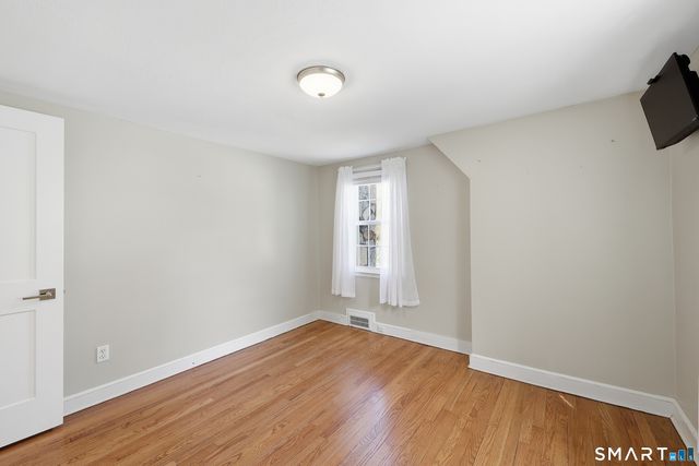 19 Cheney Lane, Newington, CT 06111