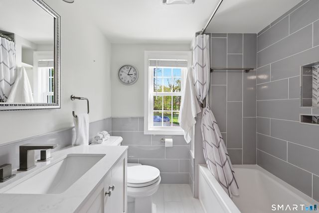 19 Cheney Lane, Newington, CT 06111