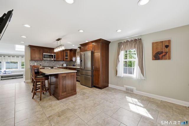 19 Cheney Lane, Newington, CT 06111