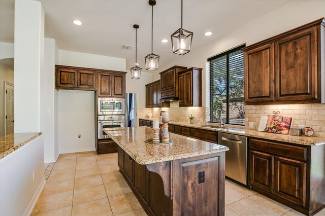 213 Mirafield LN, Austin, TX 78737