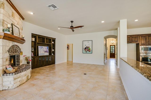 213 Mirafield LN, Austin, TX 78737