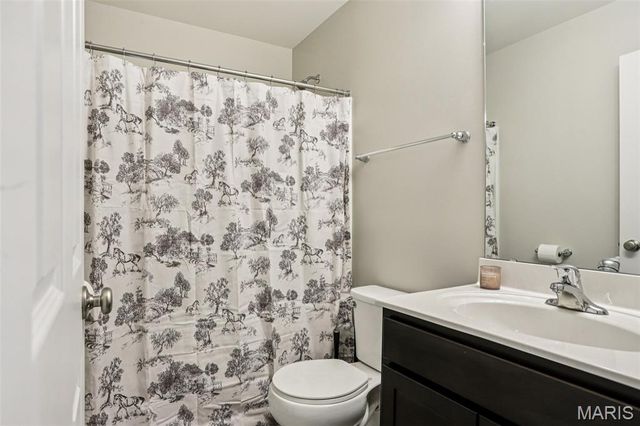 328 Crestfield Court, St Charles, MO 63301