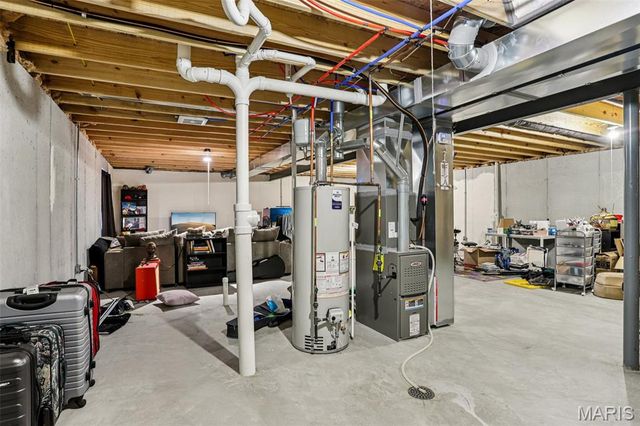 328 Crestfield Court, St Charles, MO 63301