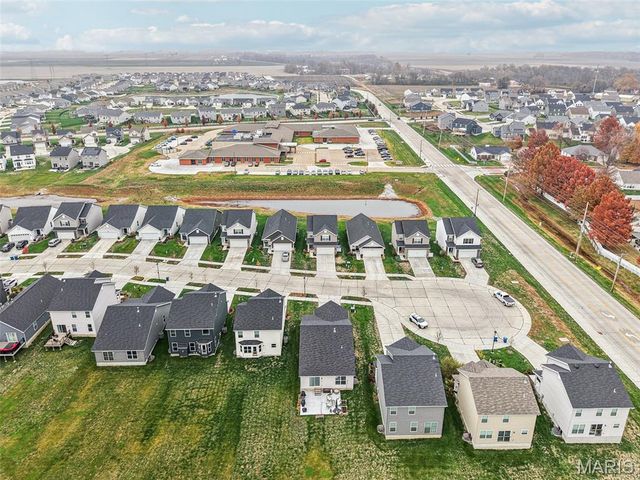 328 Crestfield Court, St Charles, MO 63301