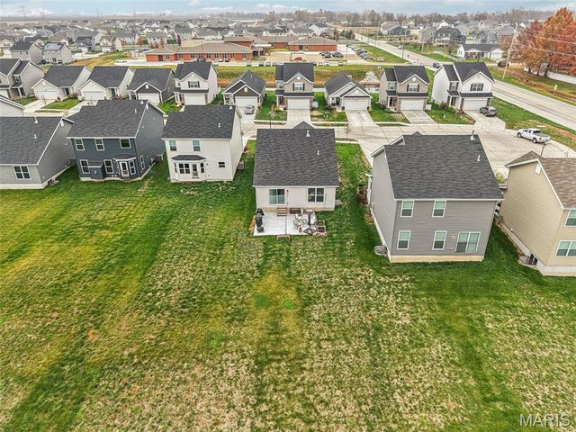 328 Crestfield Court, St Charles, MO 63301