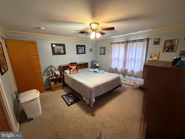 801 LOBELIA AVE, Reading, PA 19605