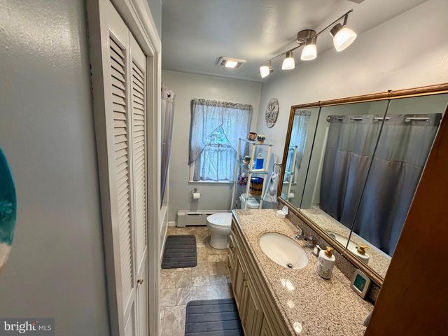 801 LOBELIA AVE, Reading, PA 19605