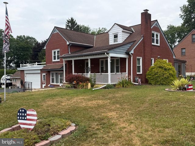 801 LOBELIA AVE, Reading, PA 19605