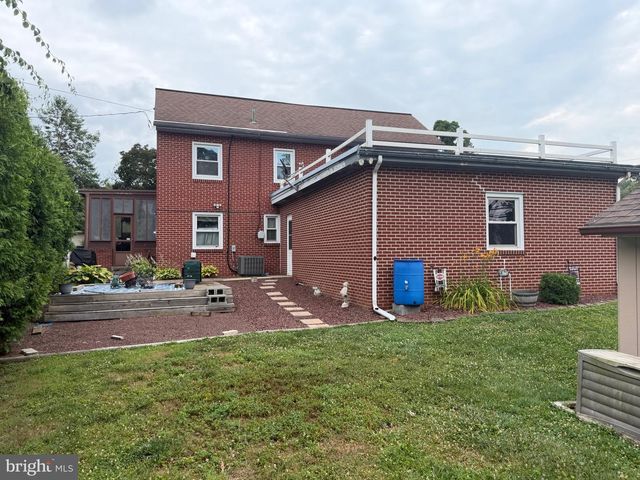 801 LOBELIA AVE, Reading, PA 19605