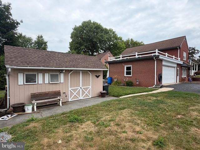 801 LOBELIA AVE, Reading, PA 19605
