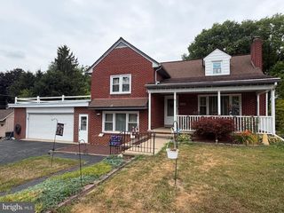 801 LOBELIA AVE, Reading, PA 19605