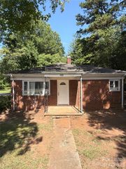 3526 Eastway Drive, Charlotte, NC 28205