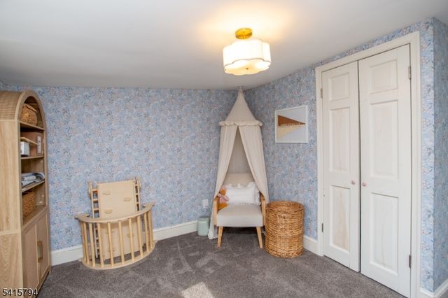 53 Buttonwood St, Lambertville City, NJ 08530