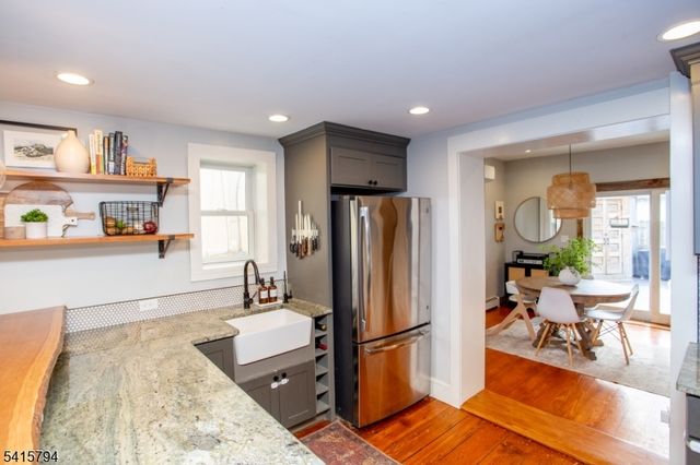 53 Buttonwood St, Lambertville City, NJ 08530