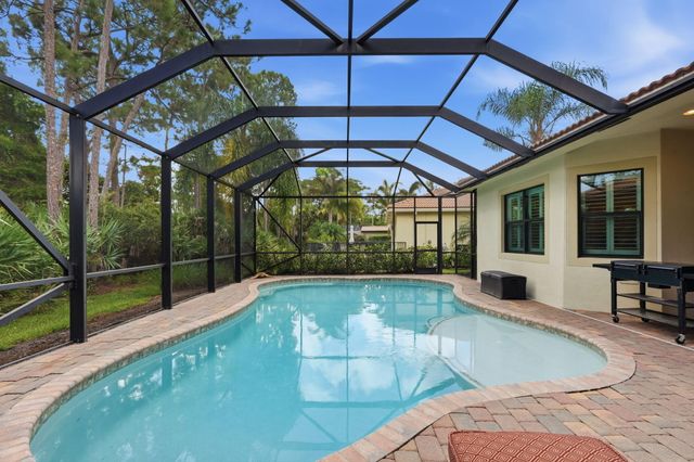 2553 NW CRYSTAL LAKE Drive NW, Jensen Beach, FL 34957