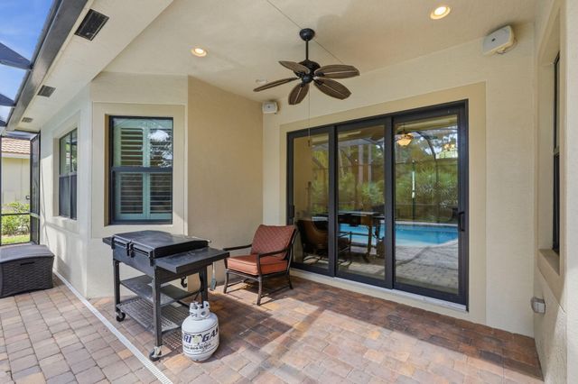 2553 NW CRYSTAL LAKE Drive NW, Jensen Beach, FL 34957