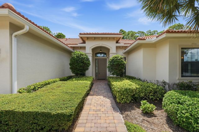 2553 NW CRYSTAL LAKE Drive NW, Jensen Beach, FL 34957
