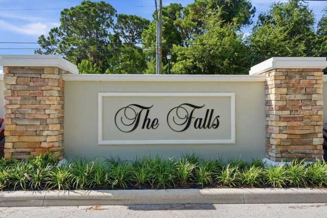 2553 NW CRYSTAL LAKE Drive NW, Jensen Beach, FL 34957