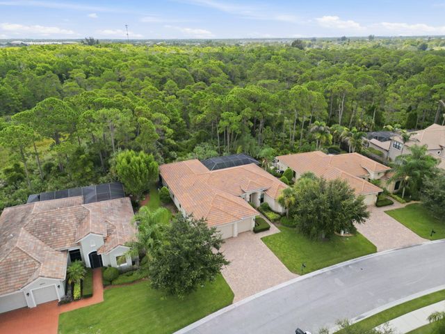 2553 NW CRYSTAL LAKE Drive NW, Jensen Beach, FL 34957