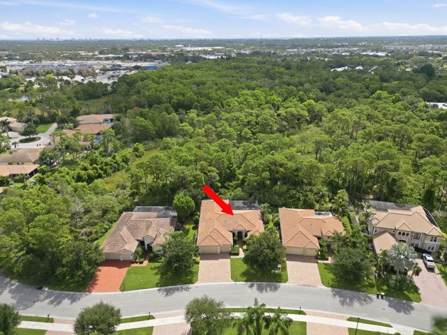2553 NW CRYSTAL LAKE Drive NW, Jensen Beach, FL 34957