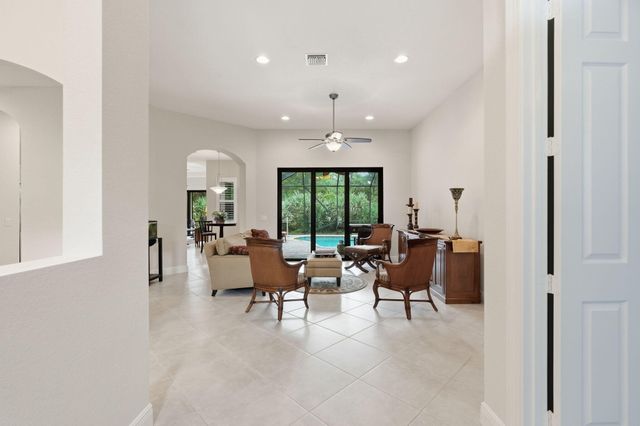 2553 NW CRYSTAL LAKE Drive NW, Jensen Beach, FL 34957