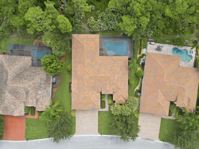 2553 NW CRYSTAL LAKE Drive NW, Jensen Beach, FL 34957