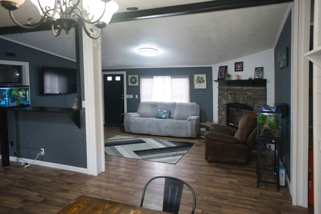 3079 Trace Creek Rd, White Bluff, TN 37187