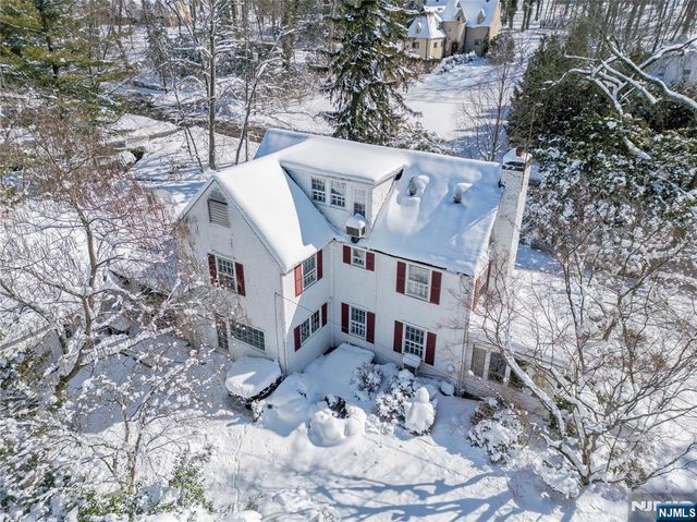 76 Forest Road, Tenafly, NJ 07670