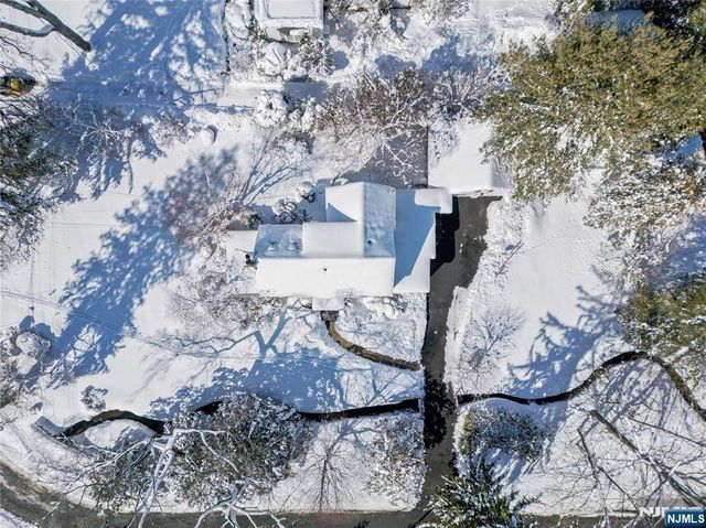 76 Forest Road, Tenafly, NJ 07670