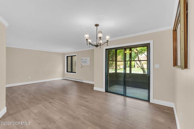 39 Meadow Green Circle D, Manalapan, NJ 07726