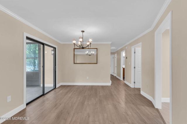 39 Meadow Green Circle D, Manalapan, NJ 07726