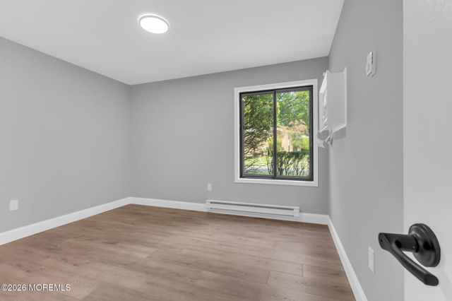 39 Meadow Green Circle D, Manalapan, NJ 07726