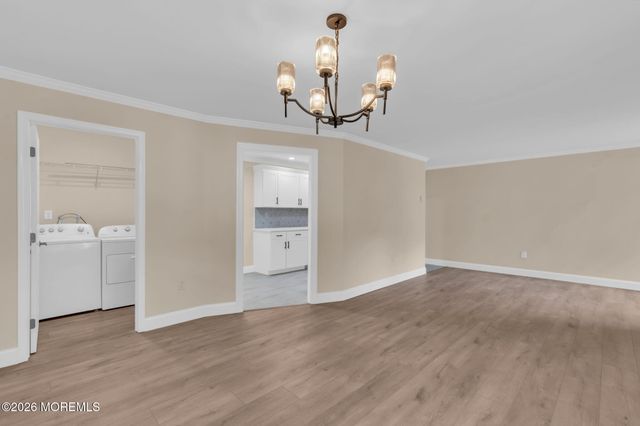 39 Meadow Green Circle D, Manalapan, NJ 07726