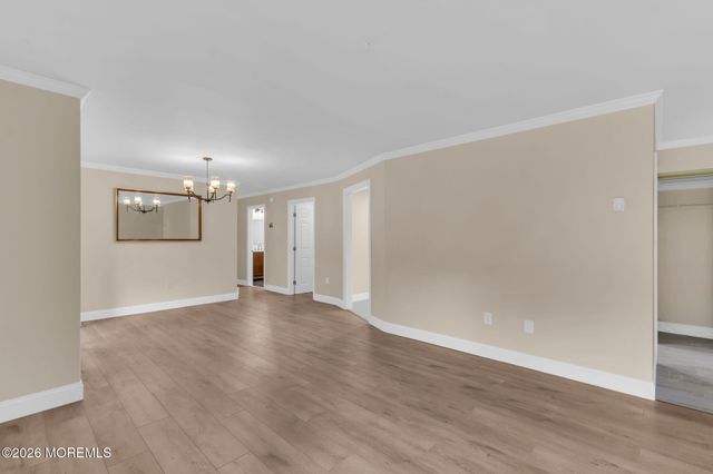 39 Meadow Green Circle D, Manalapan, NJ 07726