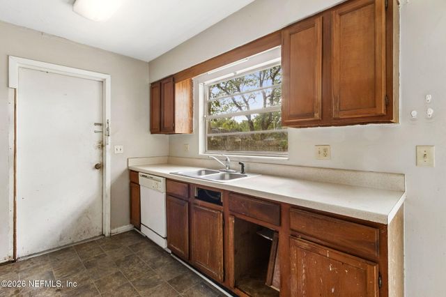 8049 LAMB Court, Jacksonville, FL 32244