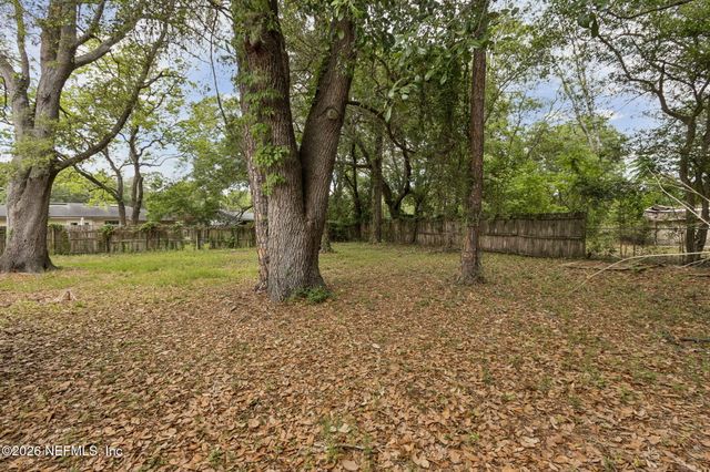 8049 LAMB Court, Jacksonville, FL 32244
