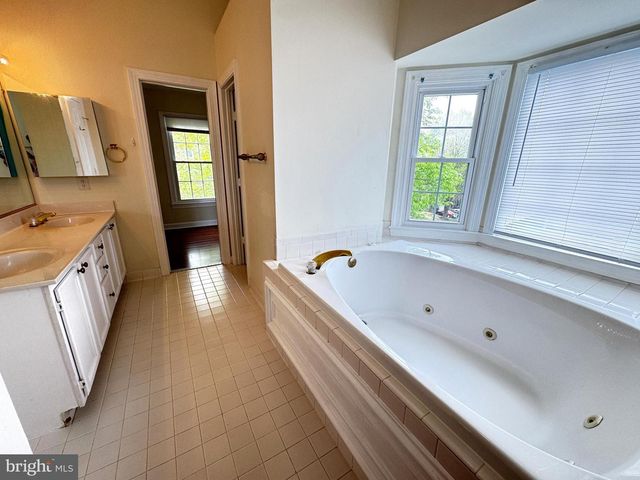 125 MISSION DR, Gaithersburg, MD 20878