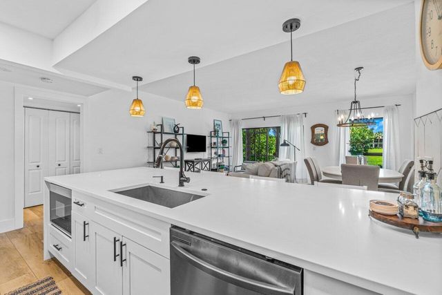 13334 Polo Club Road 206, Wellington, FL 33414