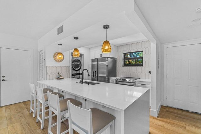 13334 Polo Club Road 206, Wellington, FL 33414