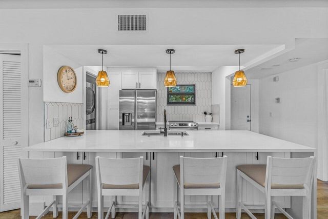 13334 Polo Club Road 206, Wellington, FL 33414