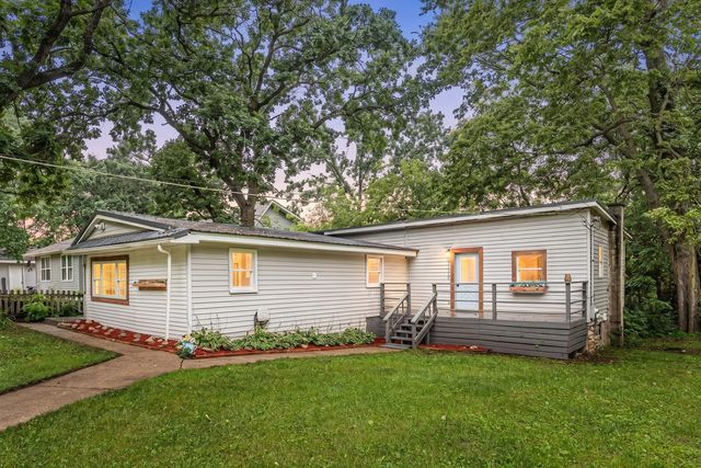 38472 N 4th Avenue, Spring Grove, IL 60081